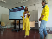 Französiche Teilnehmerin bei der Präsentaion über COSEVO, recht Professorin Dr. Olivia Dibelius