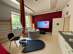 Kreißsaal 2 mit Gebärwanne
