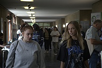 Besucherinnen bei ehb.open house