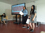 Französiche Teilnehmerinnen bei der Präsentation über Kurzzeitverträge in der Pflegebranche