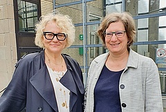 Professorin Grazyna Piechota zuammen mit Tanja Reith, Referentin füt Internationales, an der EHB