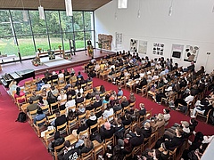 Blick von der Empore in den Kirchenraum
