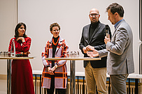 Staatssekretär:innenrunde, moderiert von "Zukunft findet Stadt"- Projektleiterin Prof.in Dr. Stefanie Molthagen-Schnöring, mit Britta Behrendt (Klimaschutz, links), Michael Biel (Wirtschaft) und Dr. Henry Marx, (Wissenschaft und Forschung, rechts). 