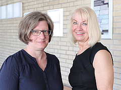 Tanja Reith, Referetin für Internationales (links) zusammen mit Meimi Lahti, Prof.in der Faculty of Welfare and Health der Satakunta University of Applied Sciences (SAMK)