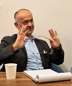 Prof. Dr. Hubert Kaszyński, Jagiellonian University, Leiter des Studiengangs Social Work am Institut für Soziologie der Jagiellonian University und Koordinator für Accessibility.<br />
