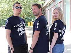 Justin Pratsch (l.), Prof. Dr. Michael Komorek, Prorektor der EHB (m.), Jessica Hoffmann (r.)