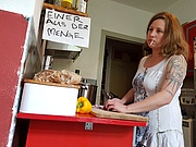 Christin - strahlt heller als jedes Werbeplakat (Gruppe Werbung)