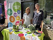 Stand mit den Kolleginnen vom Stadtteilzentrum Mittelhof e.V.