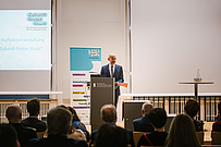 Prof. Dr. Andreas Zaby, Präsident der HWR Berlin, begrüßt die Gäste